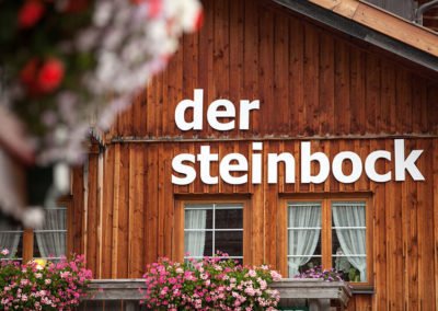Schriftzug der Pension Steinbock