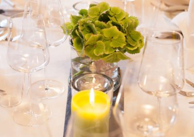 sonnbichlstube-tisch-gedeckt